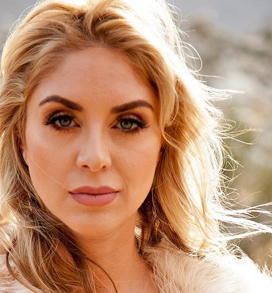 丹妮娜·伊万格丽斯塔 Daniella Evangelista照片