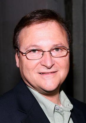 阿曼德·马斯楚安尼 Armand Mastroianni照片