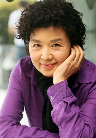 尹美罗 Mira Yoon照片