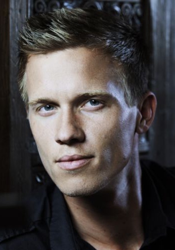 沃伦·科尔 Warren Kole照片