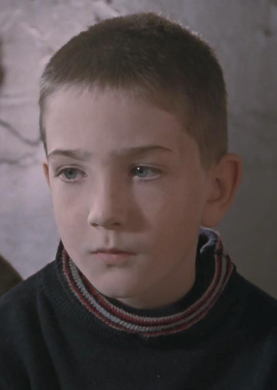 Jonathan Lewis照片