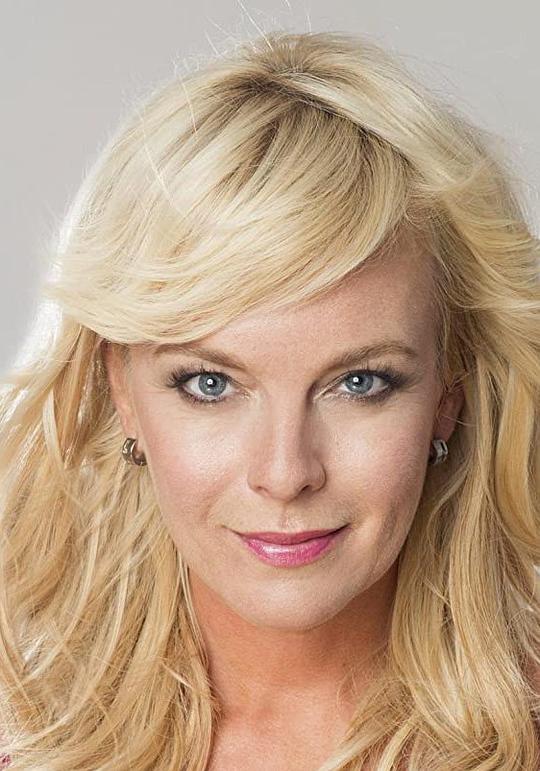 Lucie Benesová照片