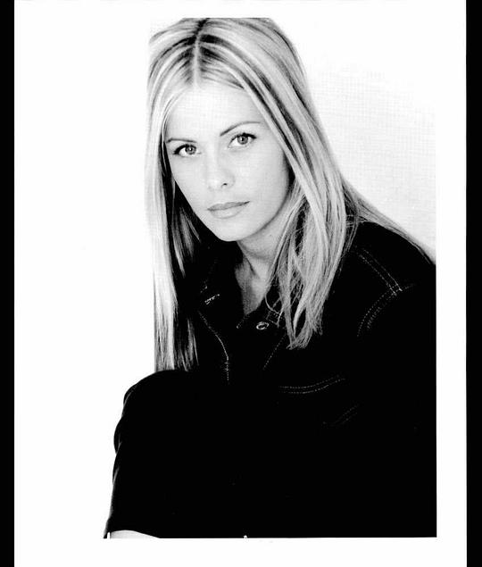 妮可尔·埃格特 Nicole Eggert照片