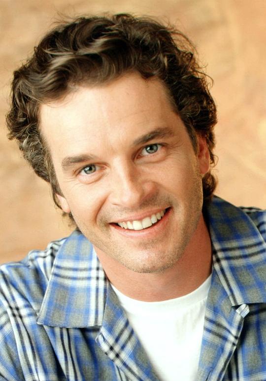 史蒂文·艾克霍尔德特 Steven Eckholdt照片