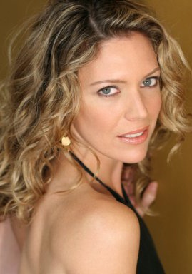 蕾拉妮·萨尔利 Leilani Sarelle照片