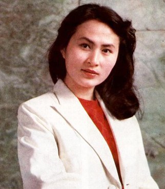 石荣 Rong Shi照片