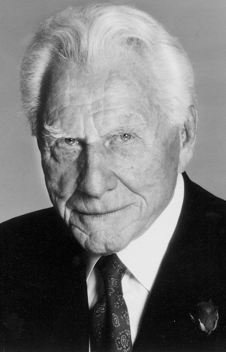 约瑟夫·锡罗拉 Joseph Sirola照片