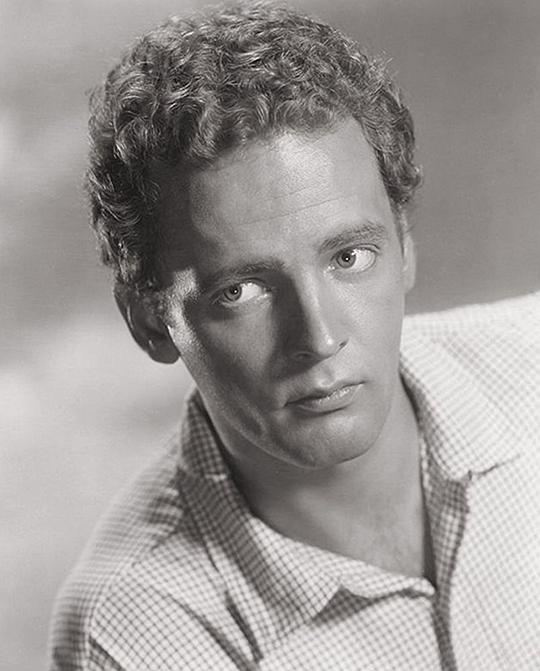 本·皮亚扎 Ben Piazza照片