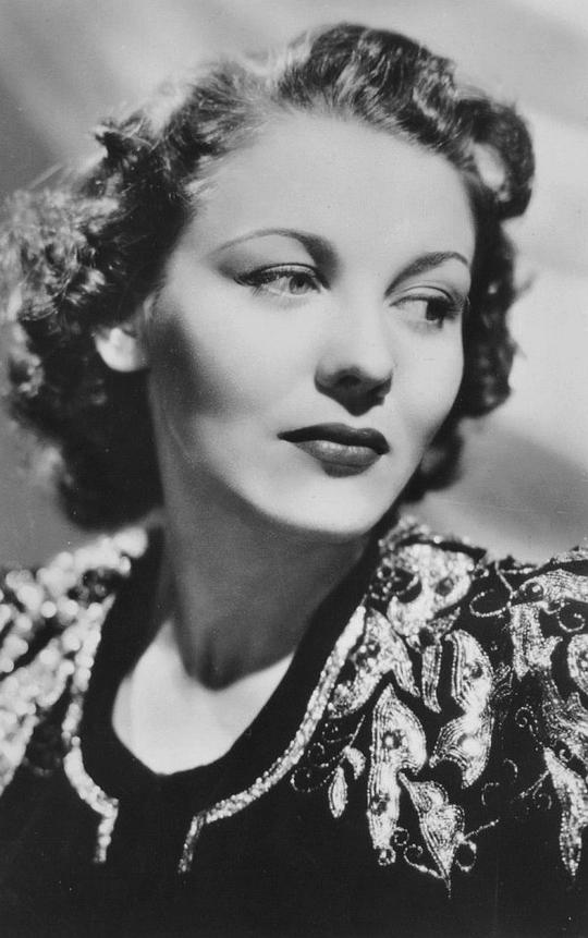 露易丝·坎贝尔 Louise Campbell照片