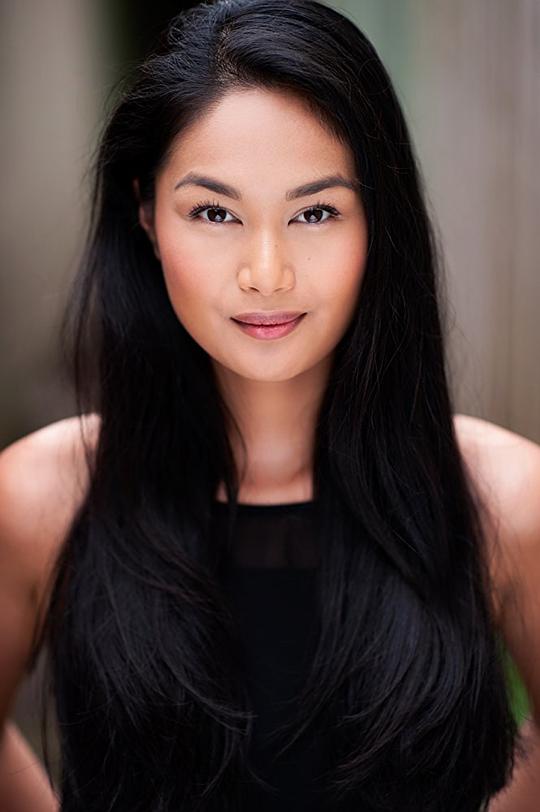 克里斯汀·米洛 Christine Milo照片