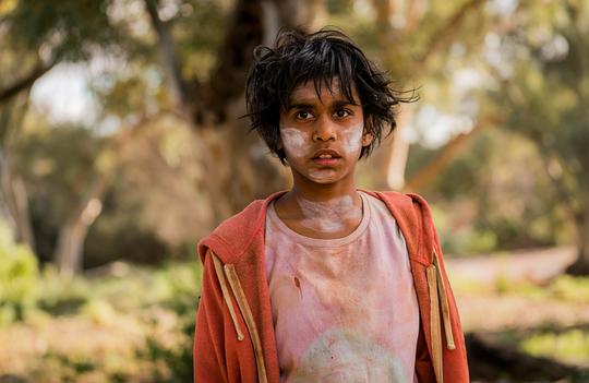 西蒙尼·兰德斯 Simone Landers照片