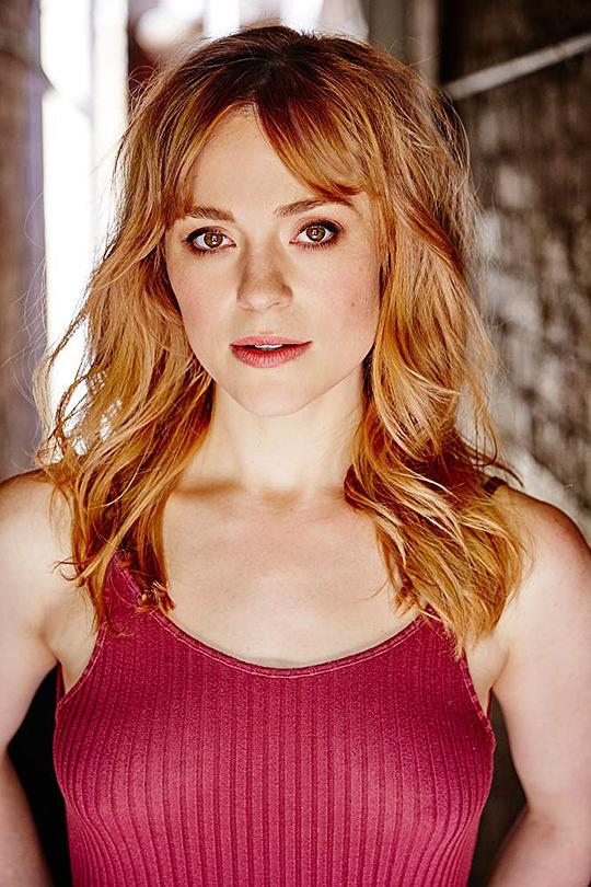 艾拉·斯科特·林奇 Ella Scott Lynch照片