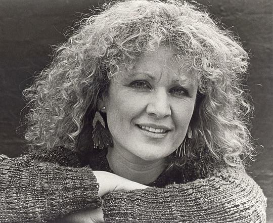 纳迪娅·塔斯 Nadia Tass照片