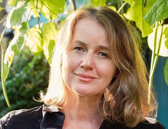 伊丽丝·麦克雷迪 Elise McCredie照片