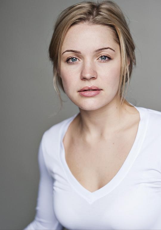 格蕾丝·格拉兹纳克 Grace Graznak照片