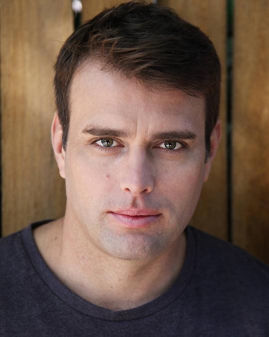 格雷姆·斯夸尔斯 Graeme Squires照片