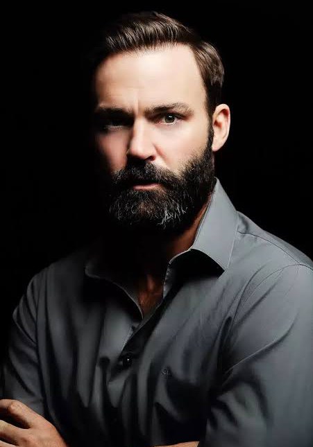 马修·勒·内维兹 Matthew Le Nevez照片