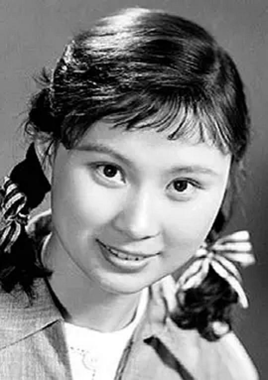 陆小雅 Xiaoya Lu照片