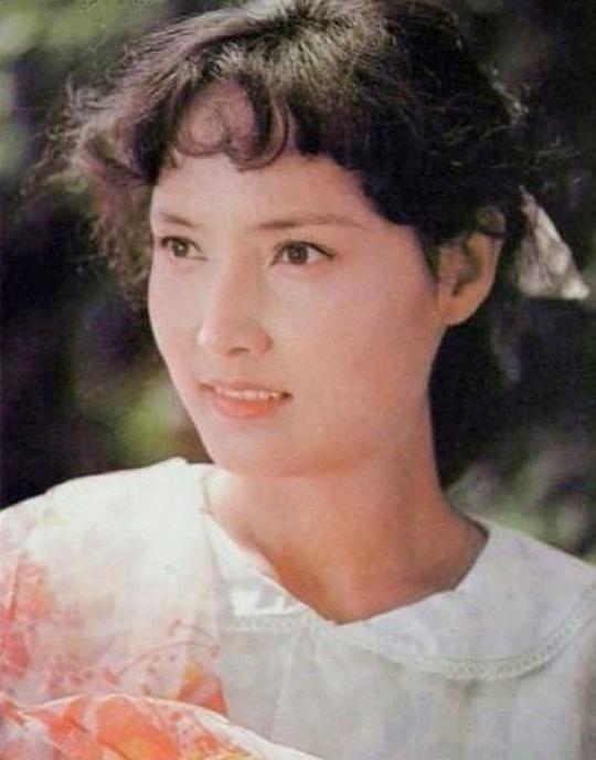 何玲 Ling He照片