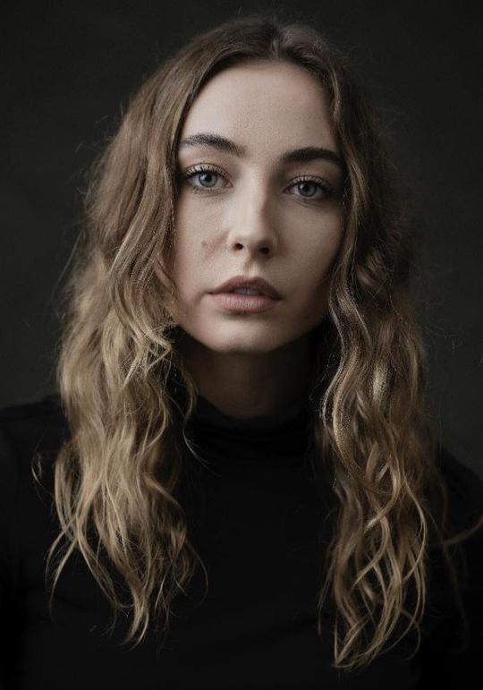 马沃尼·黑泽尔 Mavournee Hazel照片