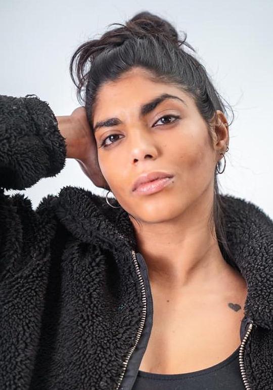 艾拉·查克拉博迪 Ira Chakraborty照片