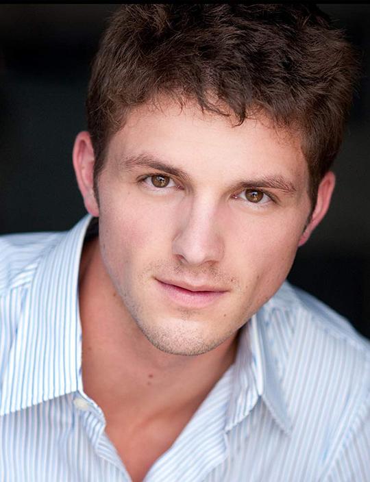 泰勒·威克斯 Tyler Weaks照片