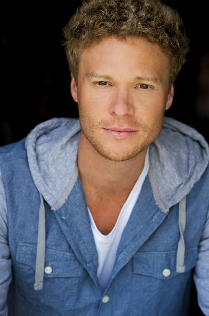 马特·詹姆斯 Matt James照片