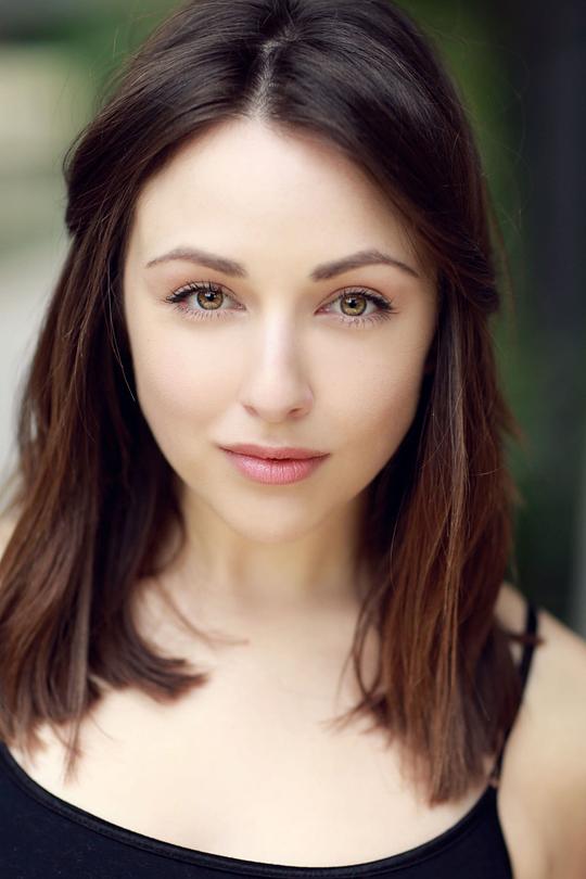 妮可拉·珀塞纳 Nicola Posener照片