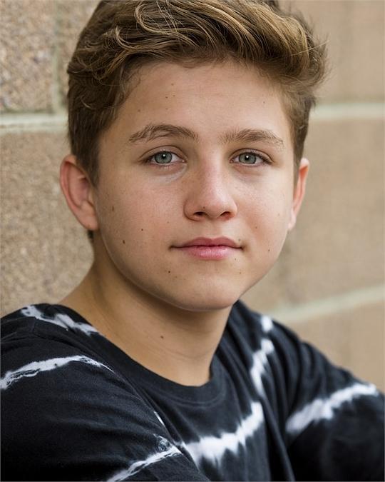 卡梅隆·考尔菲德 Cameron Caulfield照片