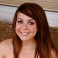 爱丽丝·贝尔 Alice Bell照片