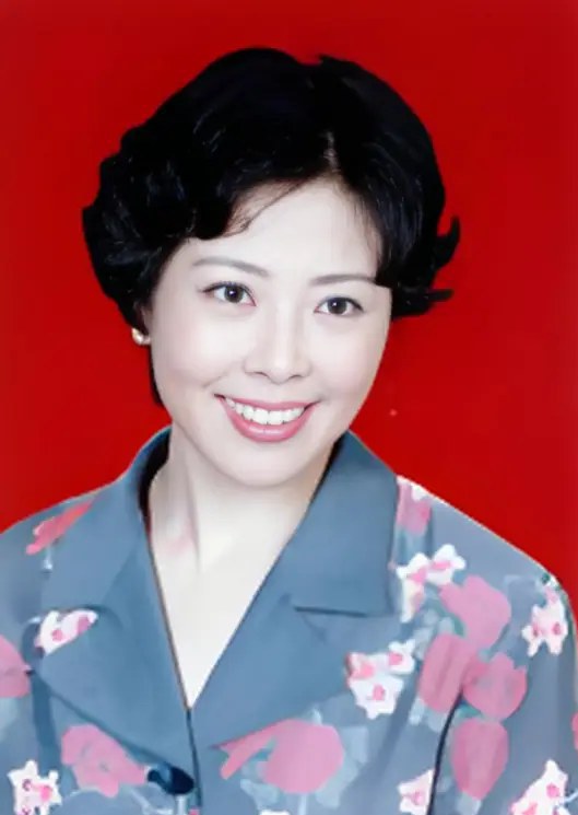 李晴 Qing Li照片