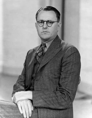 肯·G·哈尔 Ken G. Hall照片