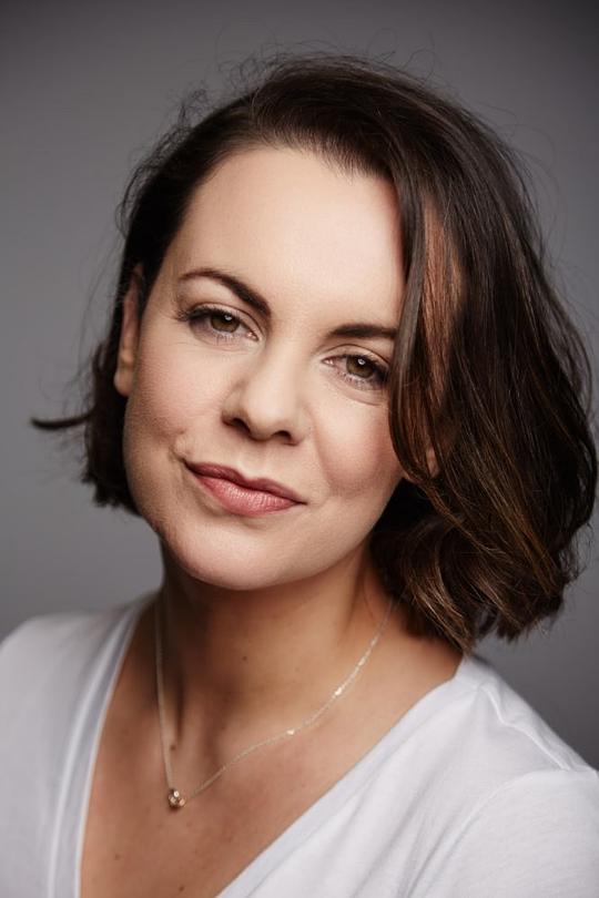 希拉里·罗斯 Hilary Rose照片