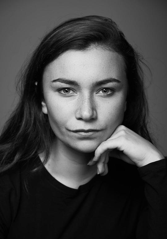 詹妮弗·巴里 Jennifer Barry照片