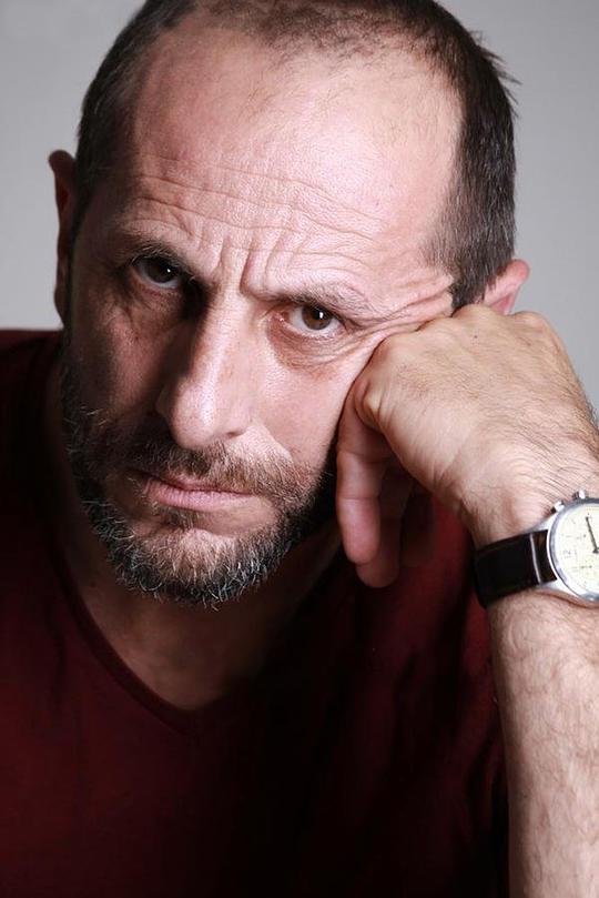 康斯坦丁·弗洛雷斯库 Constantin Florescu照片