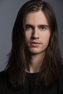 安东尼·德拉托尔 Anthony De La Torre照片