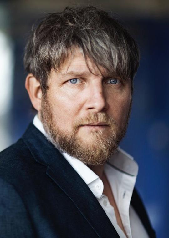 Henning Valin Jakobsen照片