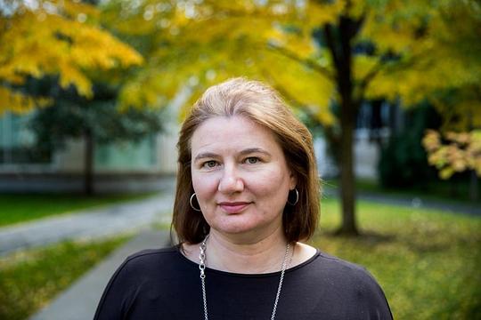 约阿娜·乌里卡鲁 Ioana Uricaru照片