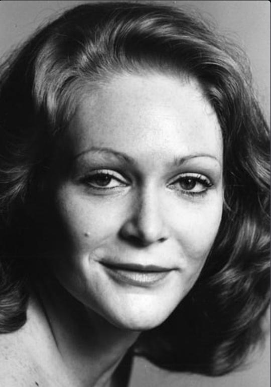 达比·劳埃德·雷恩斯 Darby Lloyd Rains照片