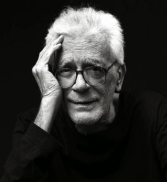 爱德华多·库蒂尼奥 Eduardo Coutinho照片