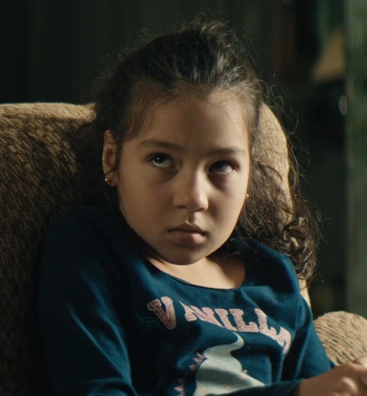 安娜拉娜·普拉茨 Annalara Prates照片