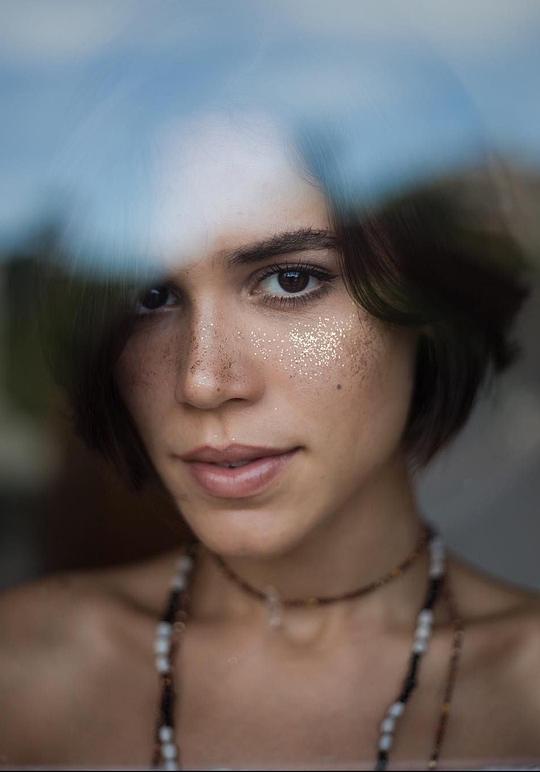 卡拉·萨尔 Carla Salle照片