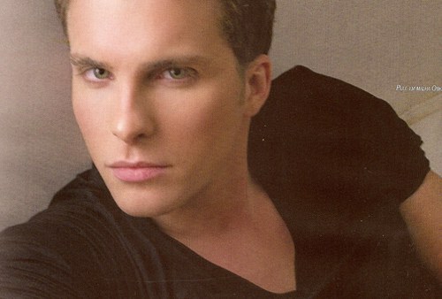 Thiago Fragoso照片