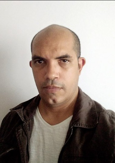 丹尼尔·班德拉 Daniel Bandeira照片