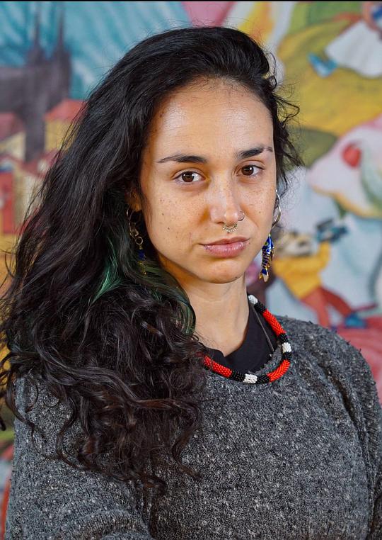 路易莎·卡拉吉安 Luiza Calagian照片