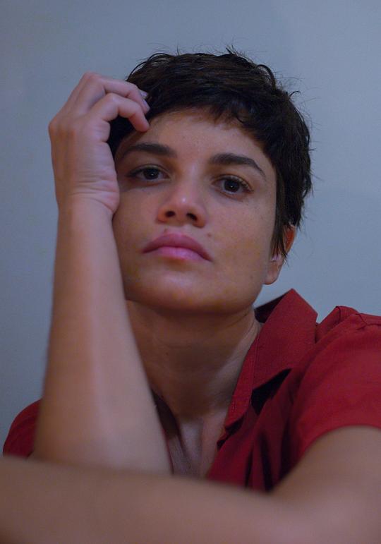 卡罗琳·卡瓦尔康蒂 Caroline Cavalcanti照片