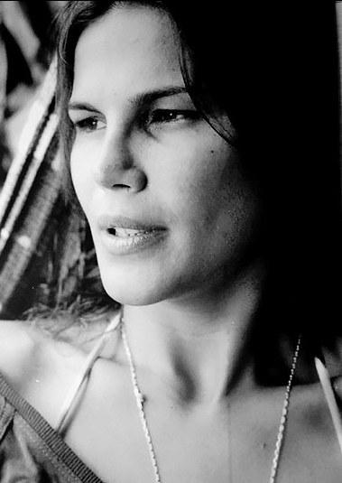 Luciana Mazeto照片