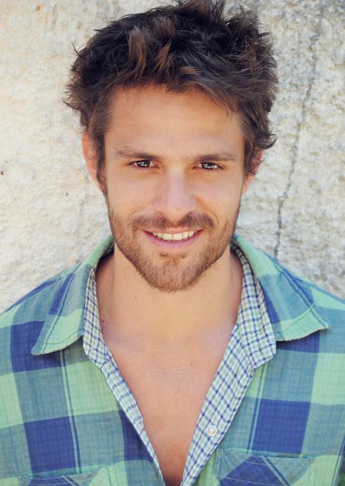 阿磊扬德罗·克拉维阿伍斯 Alejandro Claveaux照片