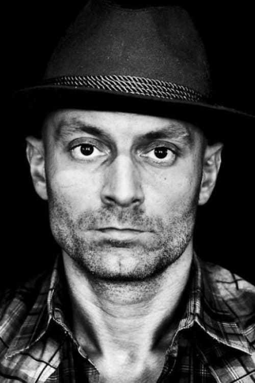 奥玛尔·沙加威 Omar Shargawi照片