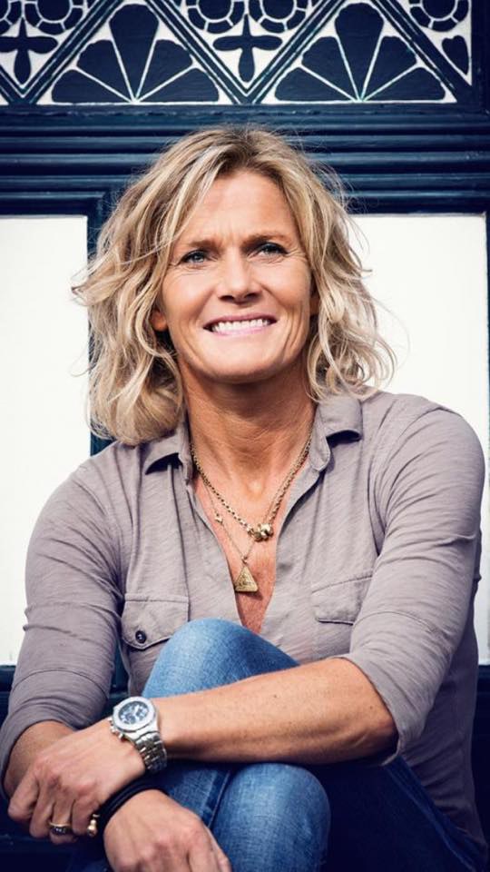 夏洛特·博芬 Charlotte Bøving照片